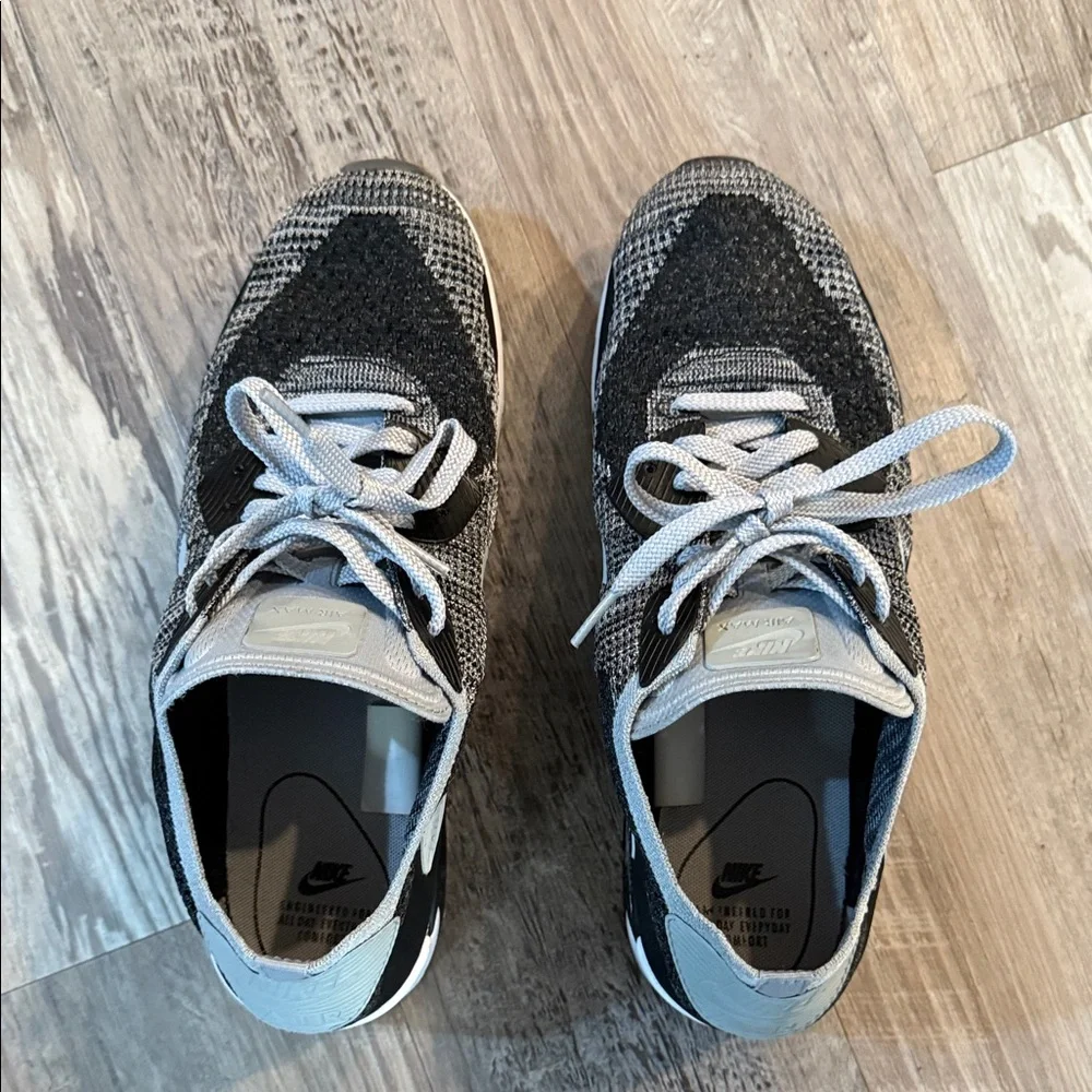 Nike Air Max Black and White Knit Sneakers - Picture 4 of 5